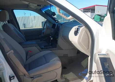 2006 Ford Explorer Xlt из США, поврежденный, VIN 1FMEU63E86UA55555